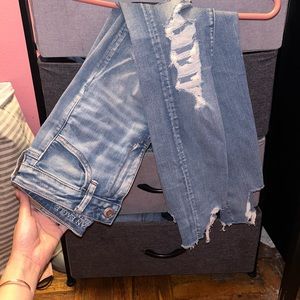 American Eagle Skinny Stretchy Ripped Jeans ; IMMACULATE CONDITION ONLY WORN 2x
